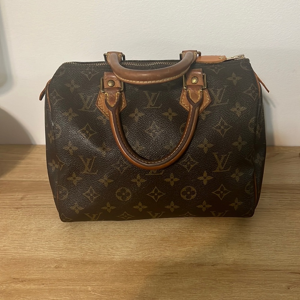 SOLD❤️authentic louis vuitton speedy 25